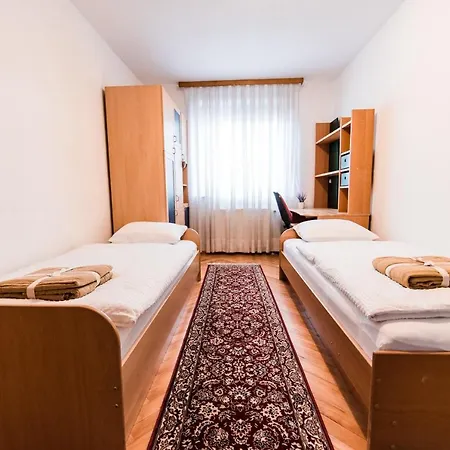 Apartman Centar 2 *