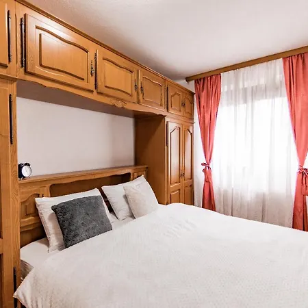 Apartman Centar 2 * 리브노